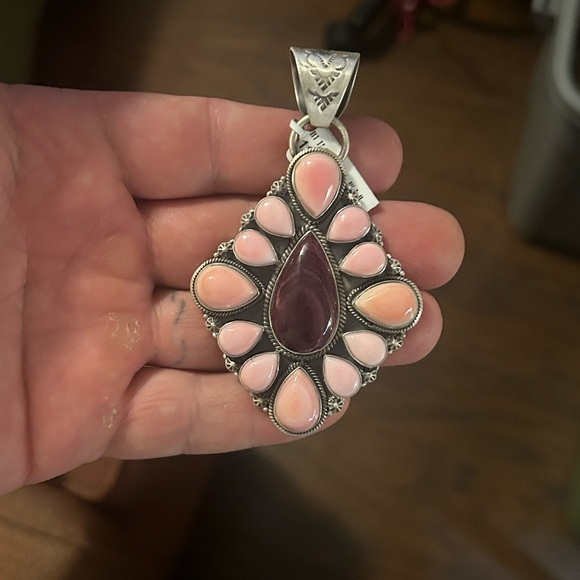 STERLING SILVER NATIVE AMERICAN SIGNED PINK CONCH PURPLE SPINY OYSTER PENDANT - Picture 5 of 9